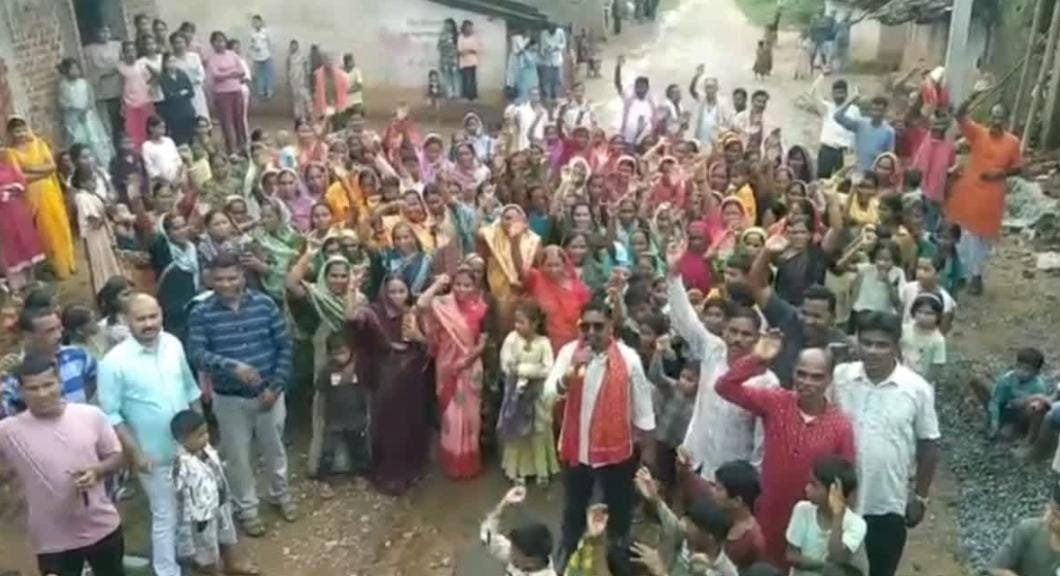 नशे को ‘नो एंट्री’: इस आदिवासी गांव की महिलाओं और युवाओं ने उठाया यह कदम, शराब पीने और पिलाने वालों पर ठोका भारी जुर्माना